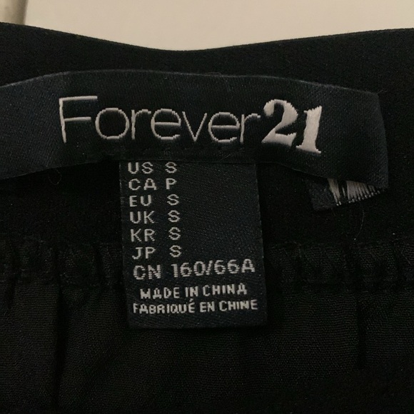 NWT Forever 21 size small black lace skirt - Picture 4 of 4